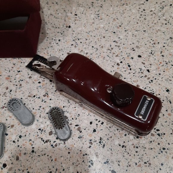 Vintage Kenmore Buttonhole Sewing Attachment SEARS Burgundy Box Buttonholer - Picture 3 of 6